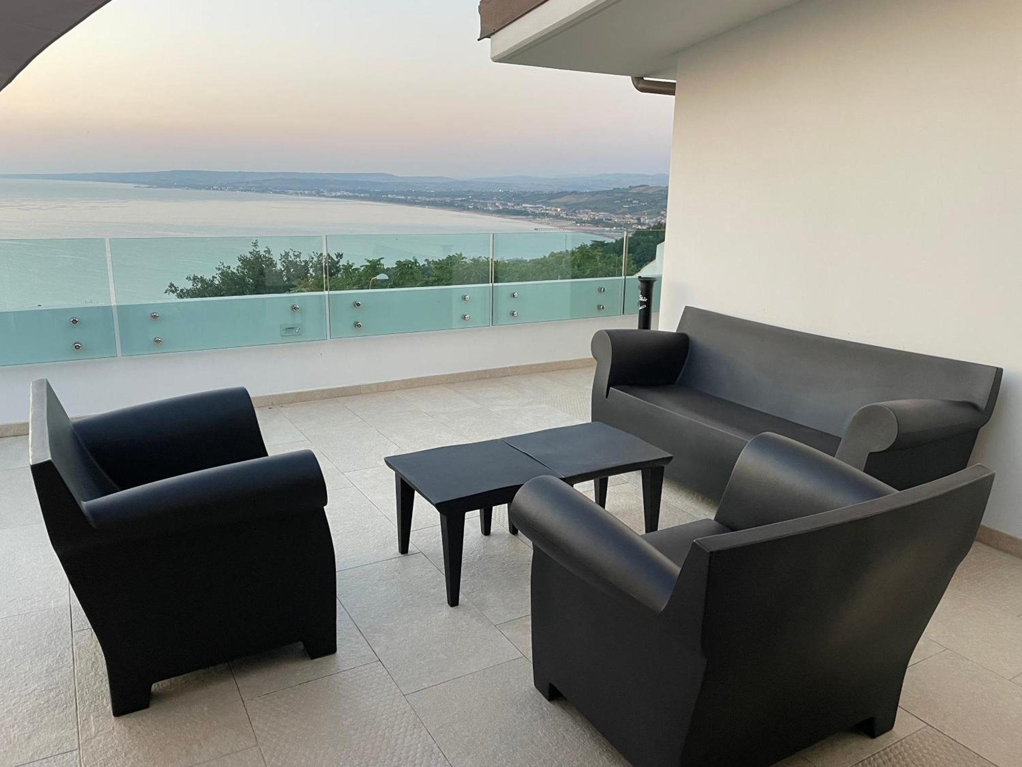 Santa Lucia Home Vasto Luaran gambar
