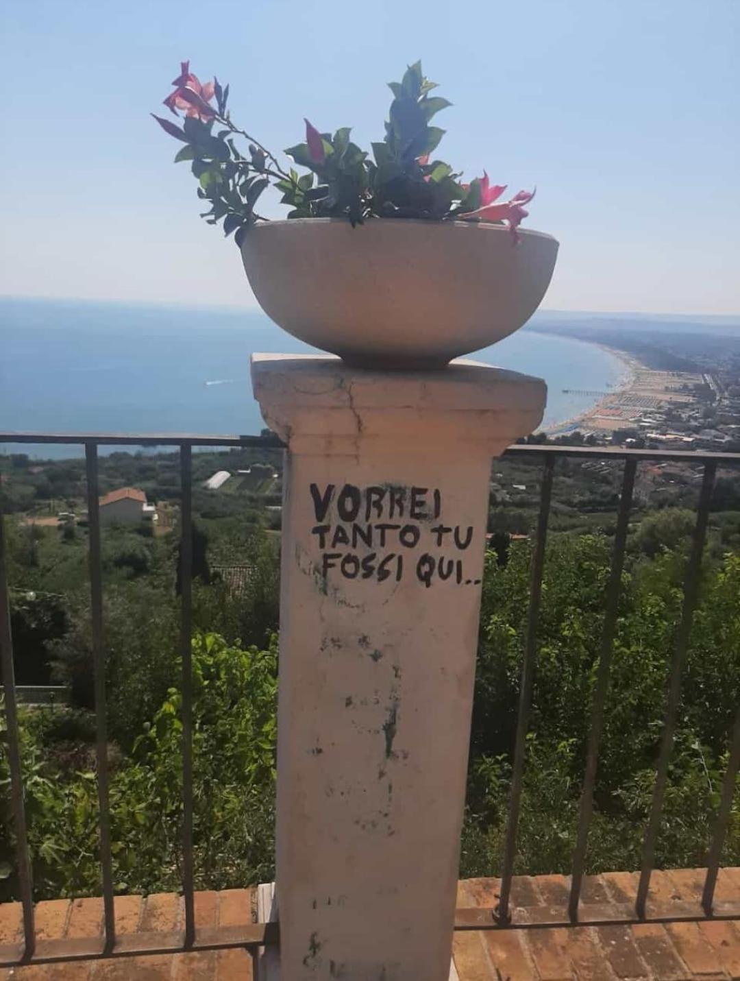 Santa Lucia Home Vasto Luaran gambar