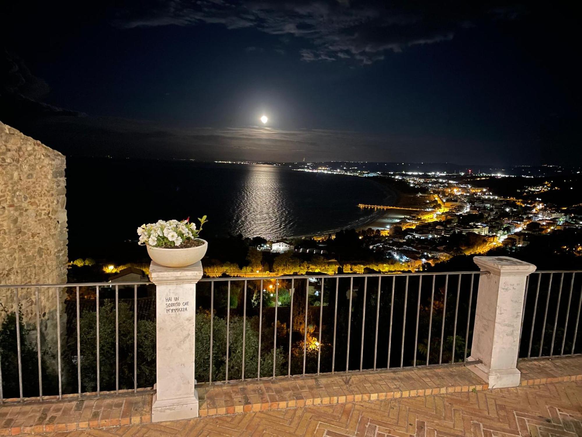 Santa Lucia Home Vasto Luaran gambar